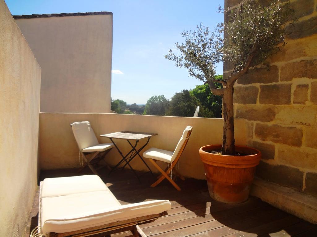 Appartement Les toîts d'Uzès Extérieur photo