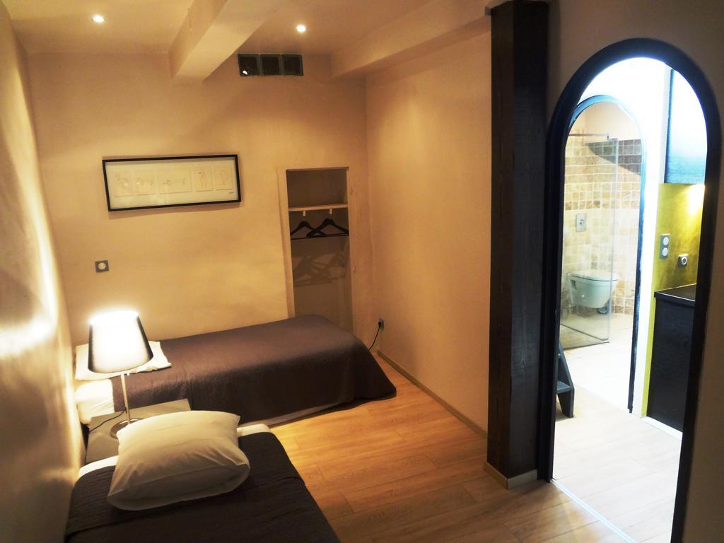 Appartement Les toîts d'Uzès Extérieur photo