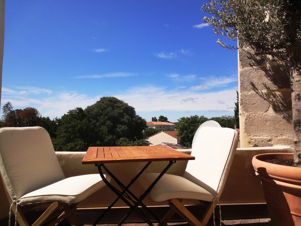Appartement Les toîts d'Uzès Extérieur photo